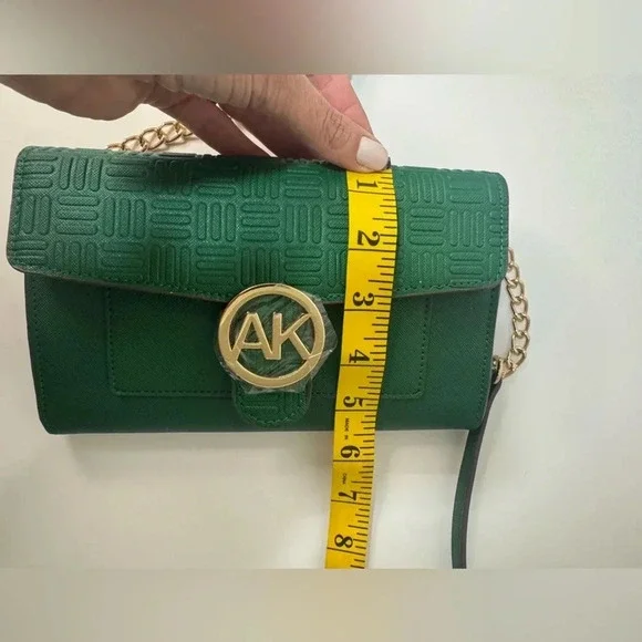 Anne Klein logo wallet on a chain/crossbody. Color: Evergreen EUC - Picture 12 of 15